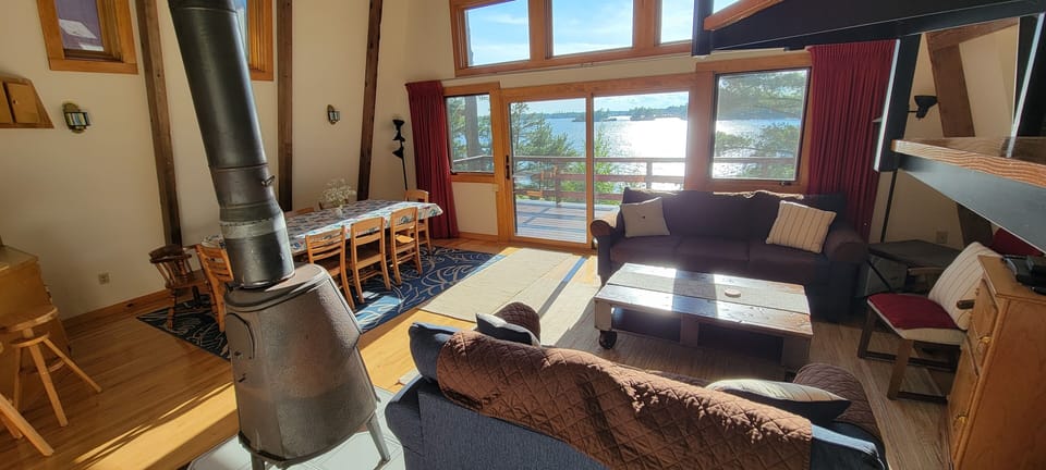 This custom-built cottage is just right to relax, unwind, and enjoy!