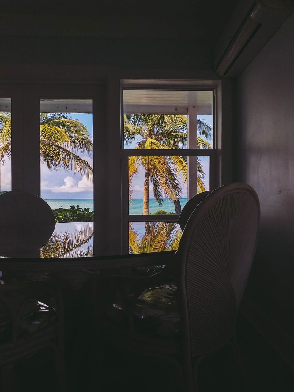 Breakfast nook & 2nd dining table.