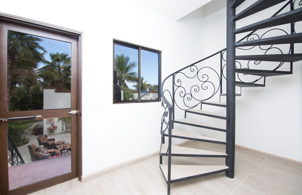 access to roof top viewing ocean view deck with lounging area