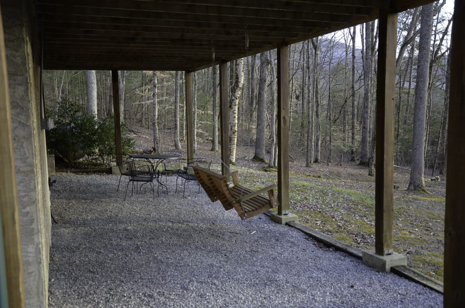  Wooden Swing to Enjoy the Sunsets & Mountain Views 
