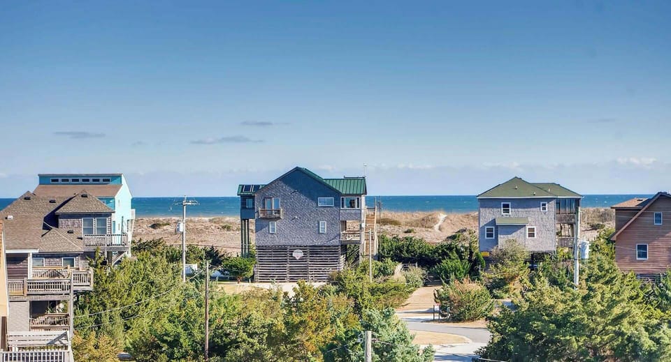 Blue hues and ocean views are calling your name at Summer Palace.