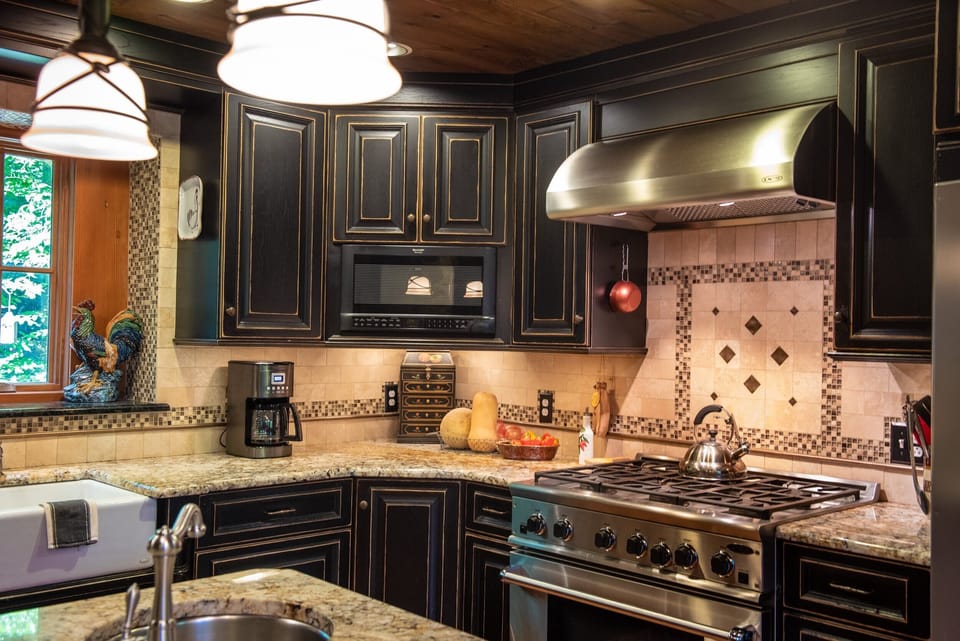 Gourmet Kitchen with Every Amenity - 6 burner stove, Pasta Machine, Lobster Pot