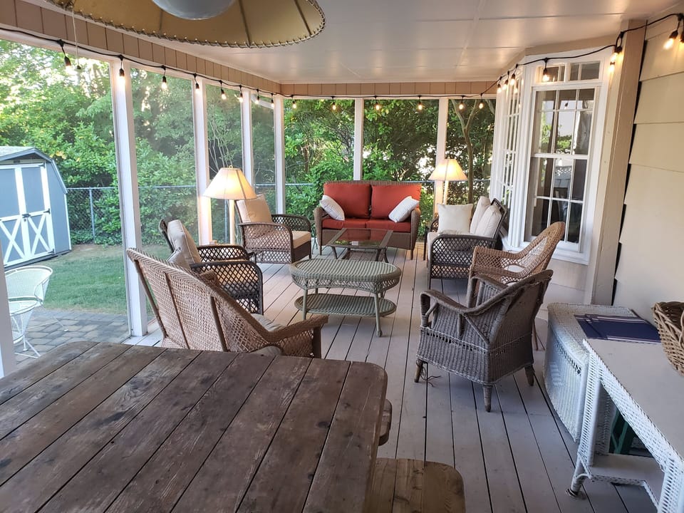 Large Screen Porch