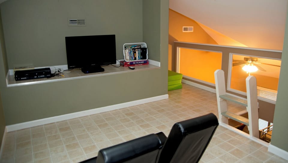 3rd floor loft above bunk room