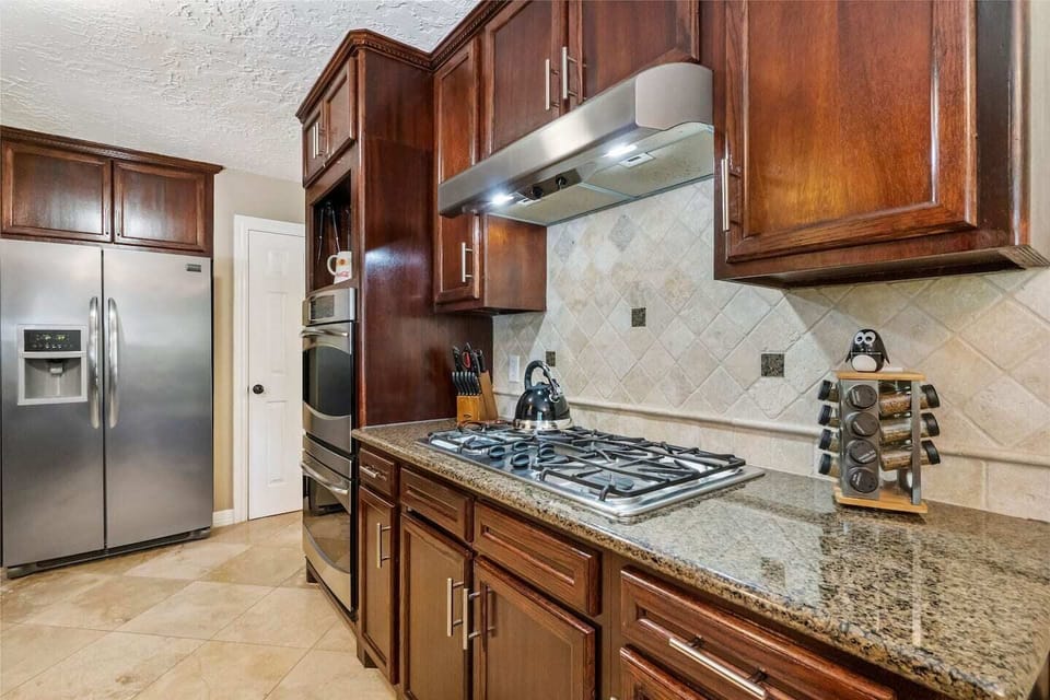 Gas cooktop