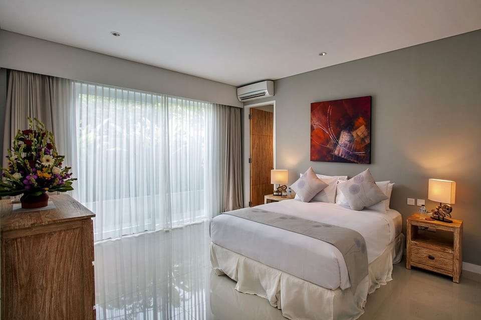 Luxury 3 BR Villa Canggu 5 Mins to Beach