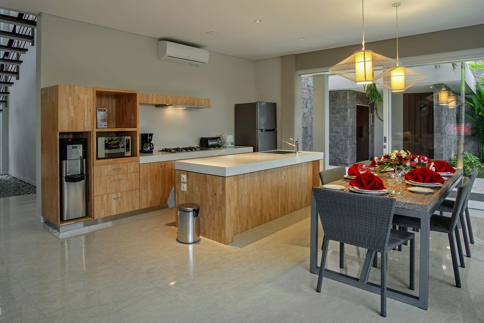 Luxury 3 BR Villa Canggu 5 Mins to Beach