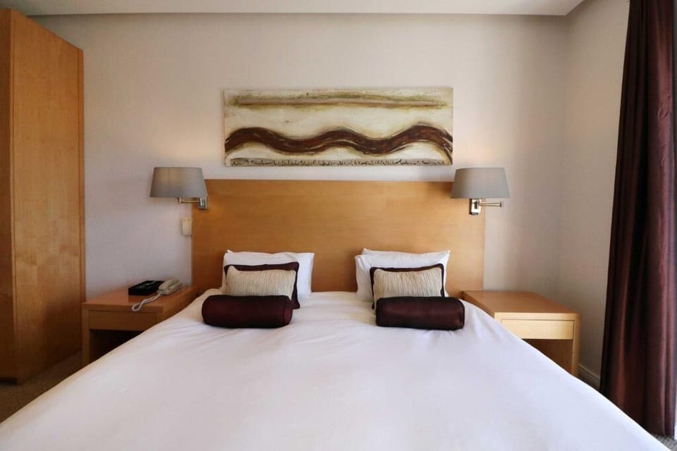 MASTER EN-SUITE BEDROOM