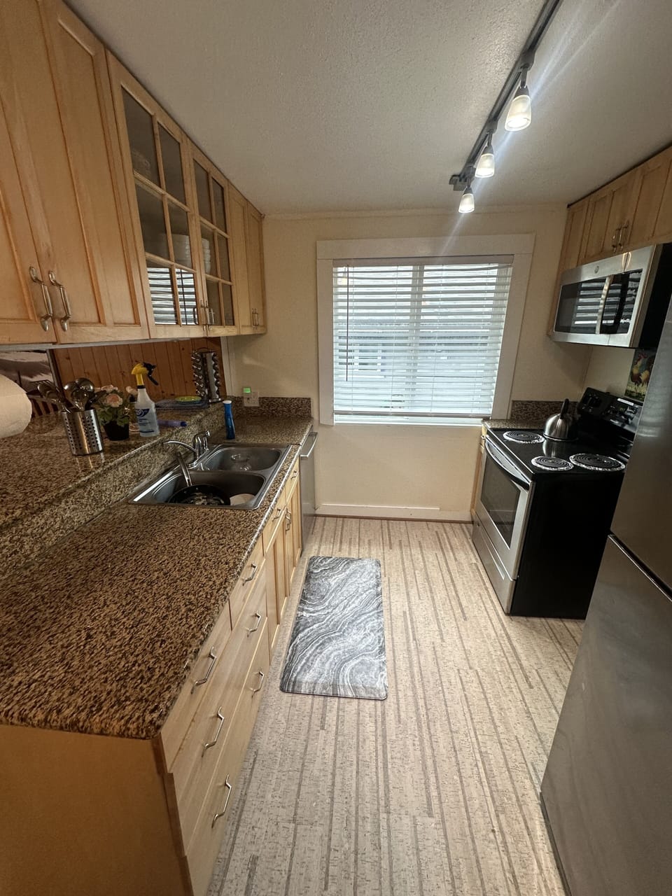 New cork floors and kitchen countertop