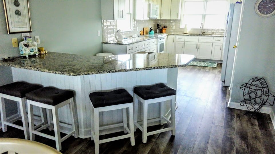 Kitchen bar 