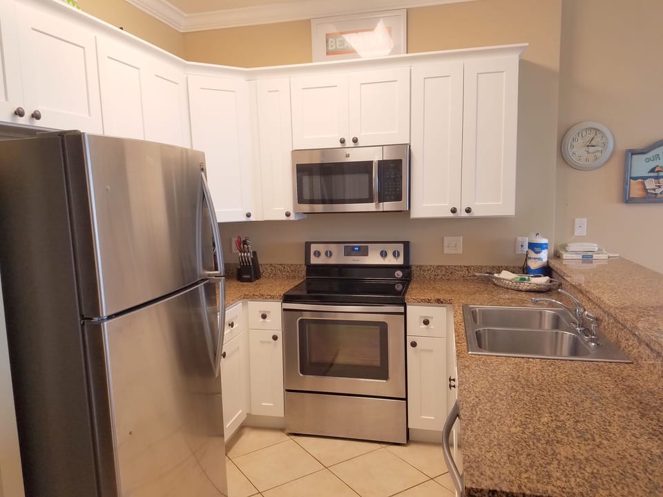 Fully equipped kitchen