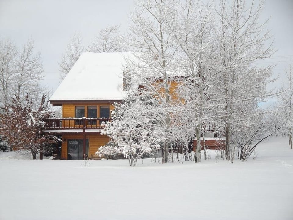 Welcome to the Wydaho Family Camphouse.