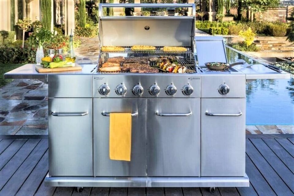 Complimentary gas propane gourmet grill for your stay!
