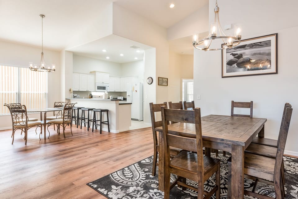 Open concept eating area, for 16!