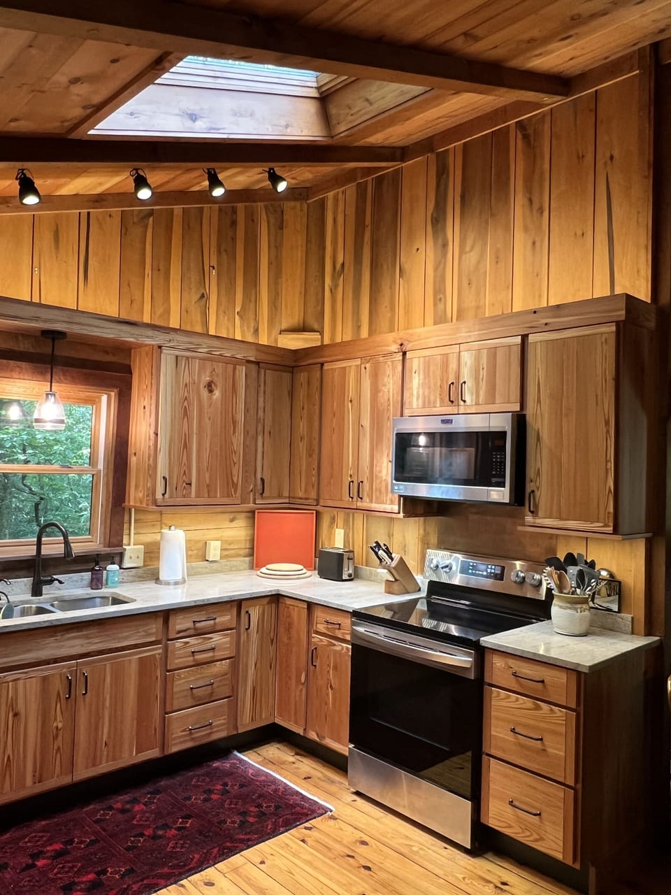 Fully stocked kitchen. 