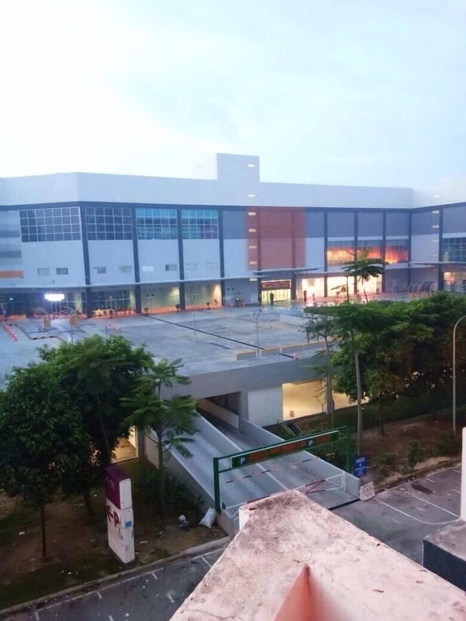 Aeon Tebrau Homestay & Hotel