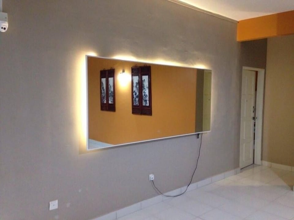 Aeon Tebrau Homestay & Hotel