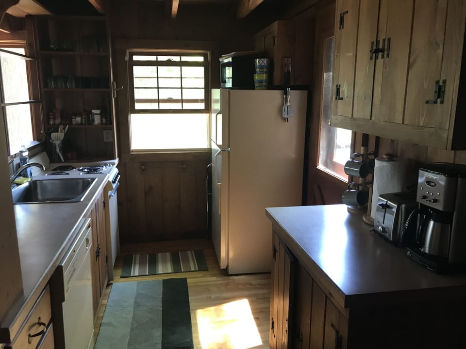 full view of aisle kitchen