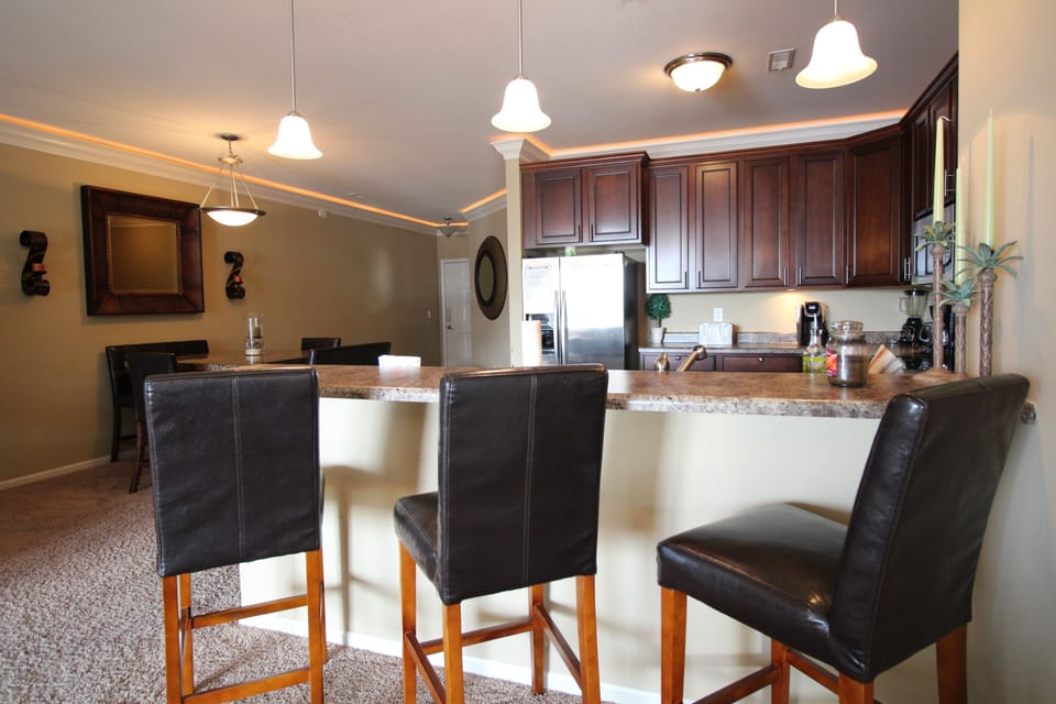 Plenty of Seating for Indoor Dining