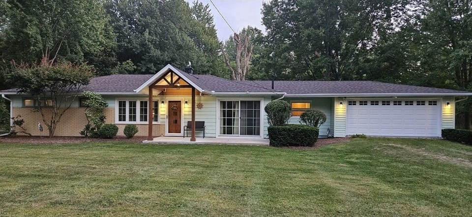 Nice spaces, feels like you're in the country, but so close to everything!!