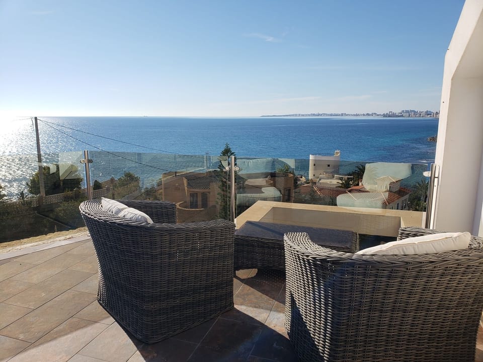 270 degrees sea Views from top deck 80 m2 
