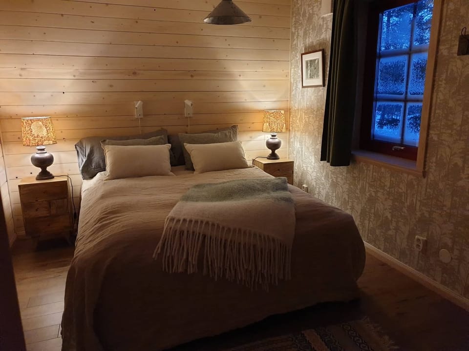 Bedroom with double bed (160 cm)
