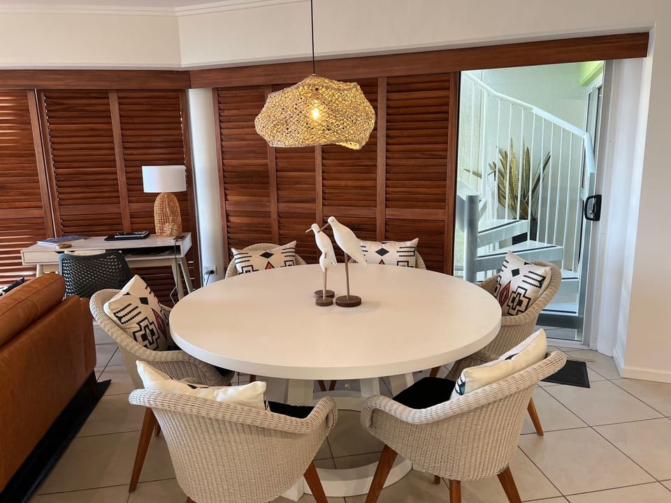 Dine in comfort 