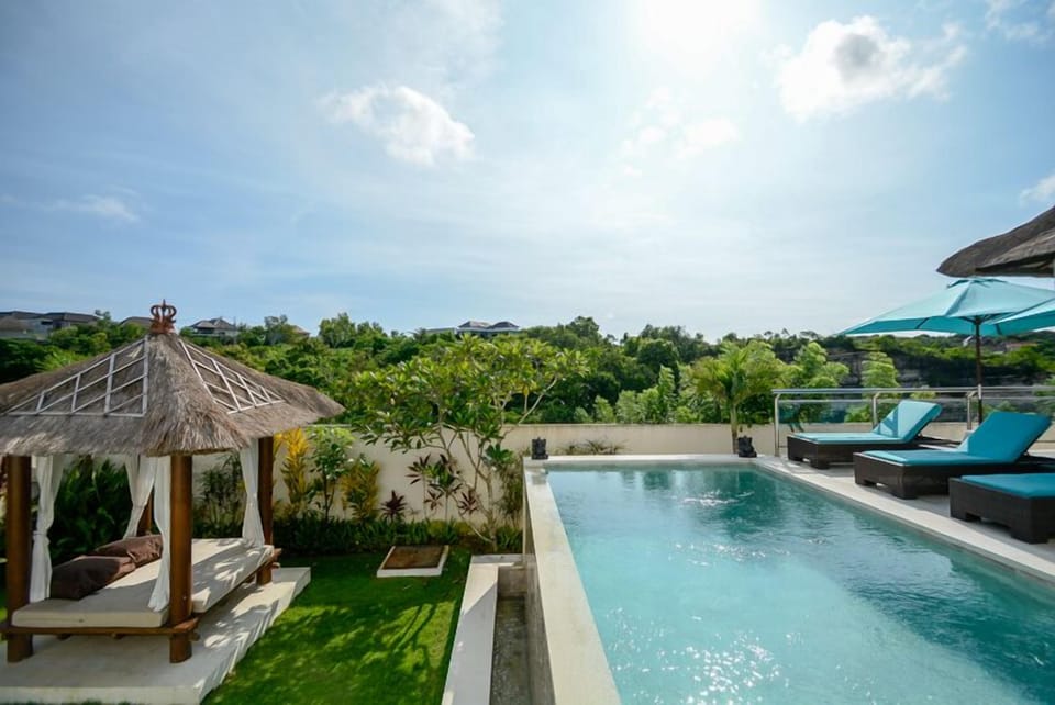 Amazing 3 BR Open View Villa in Ungasan