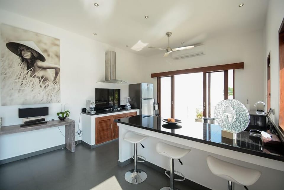 Amazing 3 BR Open View Villa in Ungasan