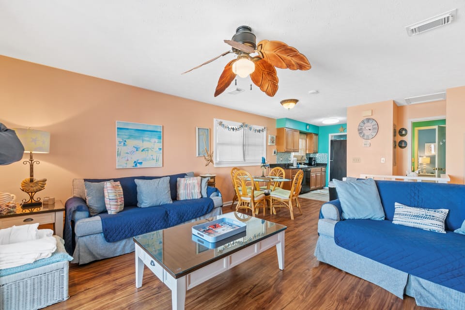 Living room with sofa bed and loveseat