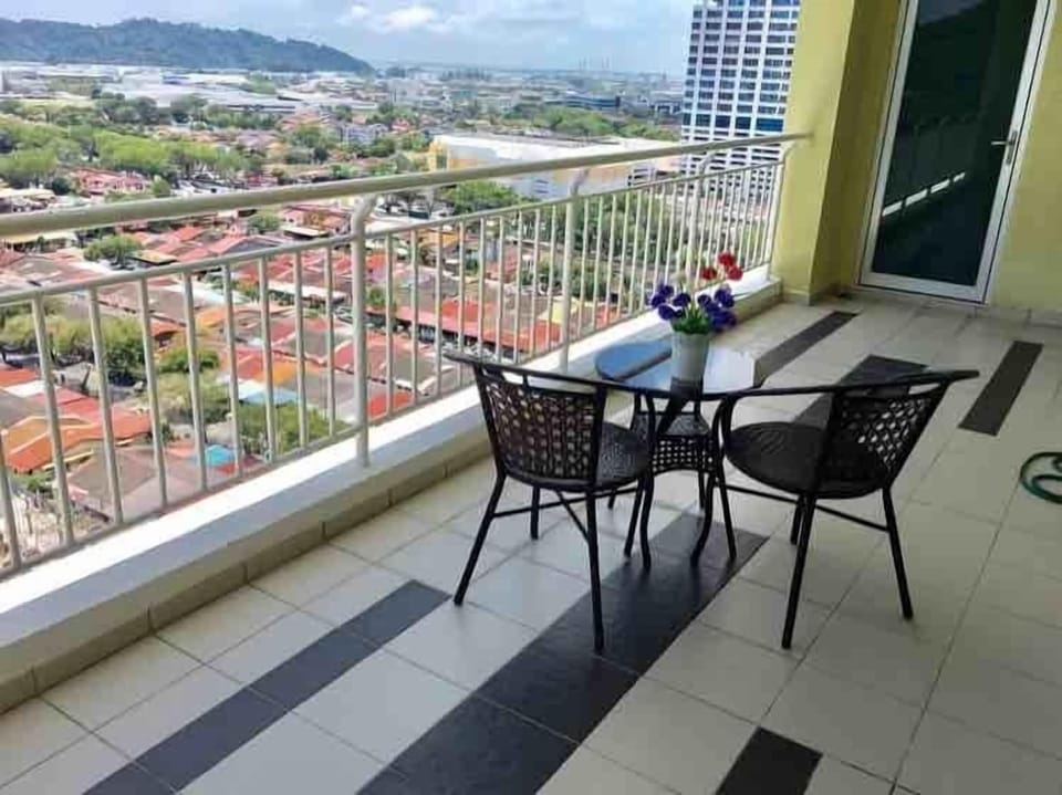 Sky Holiday home, near Spice Penang