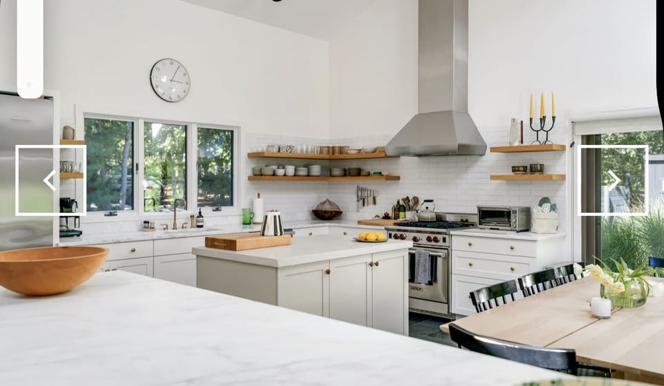 OPEN KITCHEN | DINING AREA