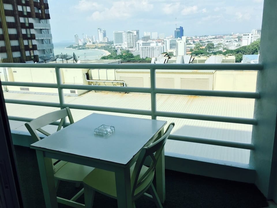 Honeys View Talay 6 Pattaya Beach Triple