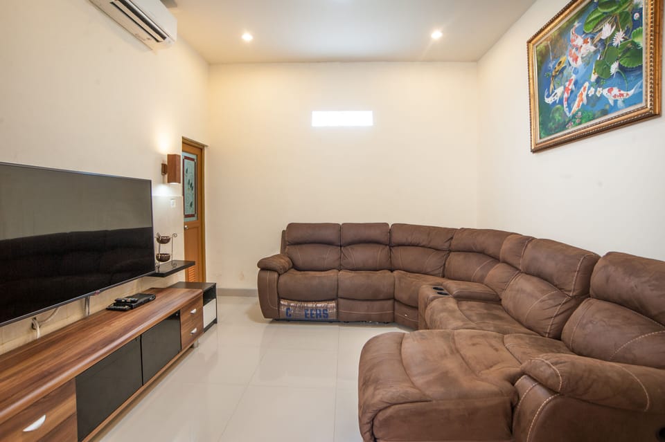 Cozy 3 Bedroom Villa w/ Pool in Jimbaran