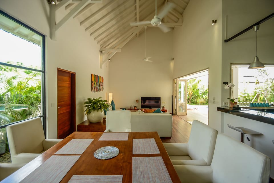 Amazing 3 BR Villa South Peninsula Bali