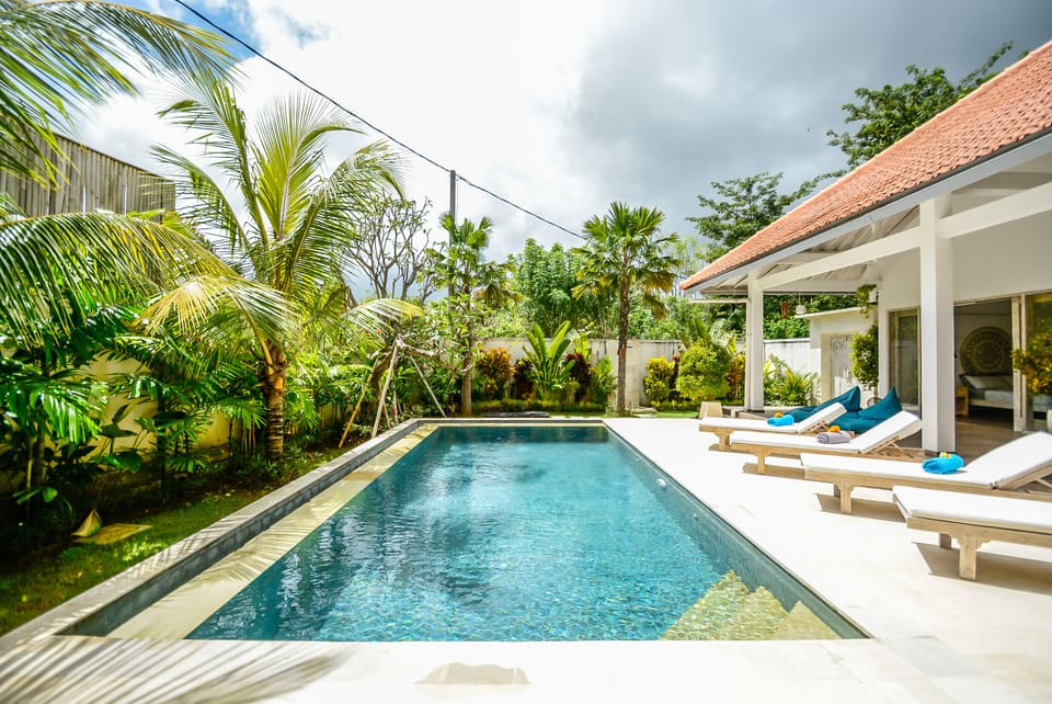Amazing 3 BR Villa South Peninsula Bali