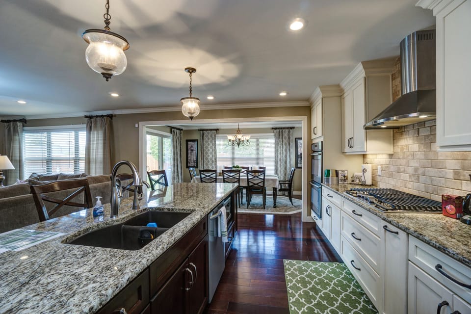 Kitchen / Dining room 
