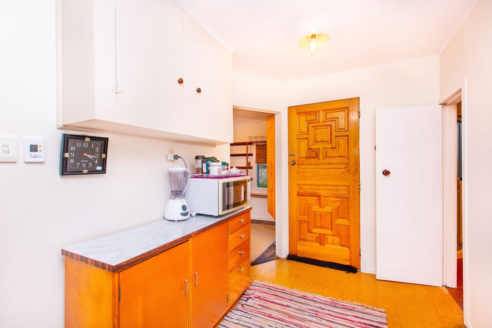 Kitchen & walk in pantry, great storage area 