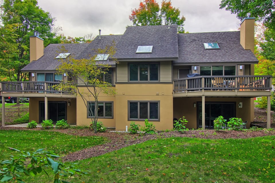 2 porches and sitting area