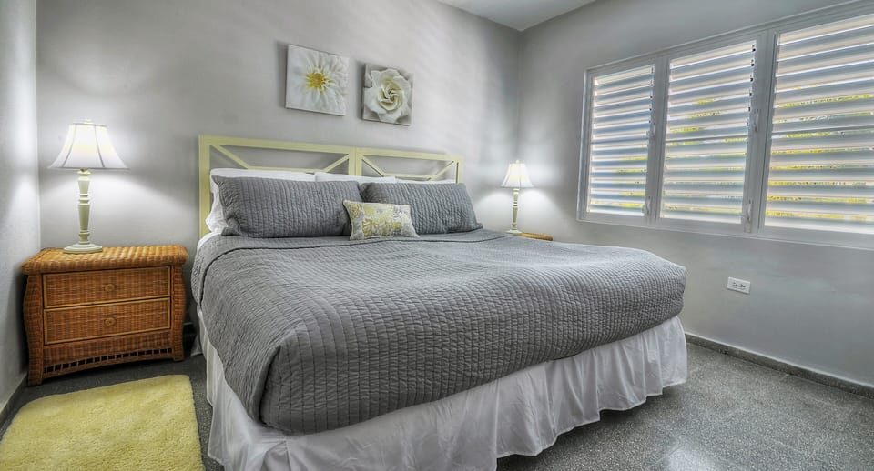 Third guestroom with king bed or 2 twins