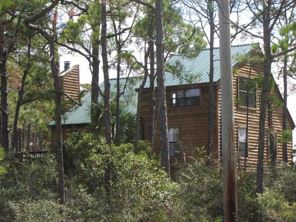 Natural setting with lots of trees provided privacy and tranquility