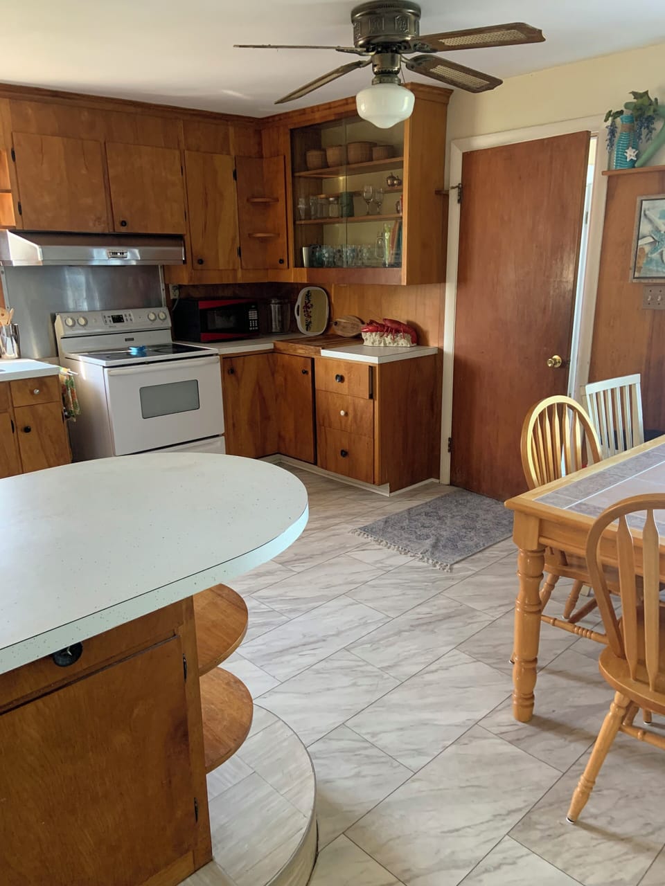 good size kitchen