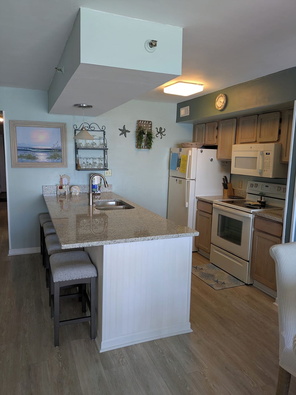 kitchen bar
