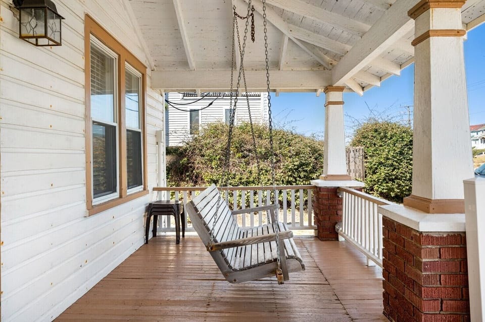 5-web-or-mls-Cove-407-Tillett-Front-Deck-V2