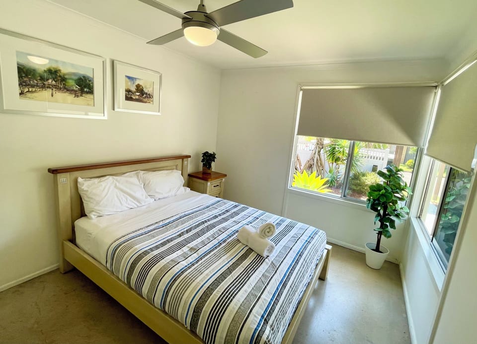 Bedroom 3 with queen sized bed.