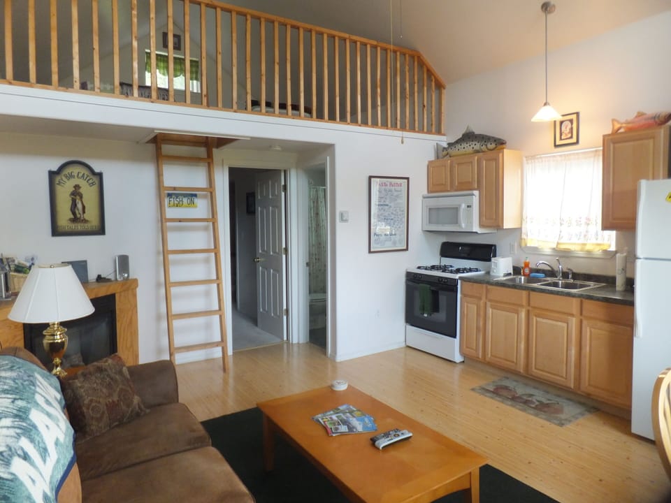 Full size kitchen, fully equipped, along w/ gas grill on deck.