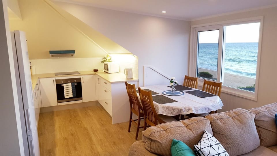 Ocean Vista - The Coachhouse (43)