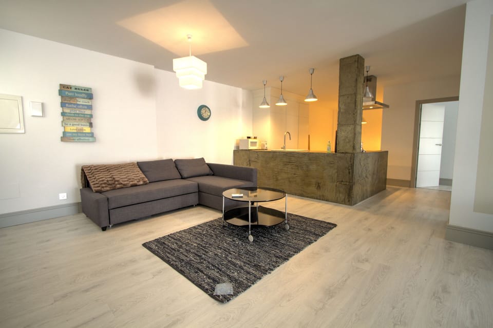 Two bedrooms apartment for rent in Jardines de Andalucia
