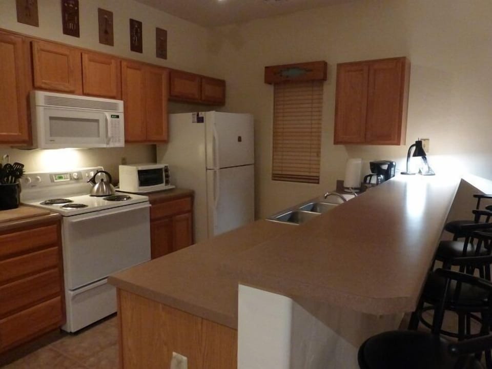 Kitchen/Bar