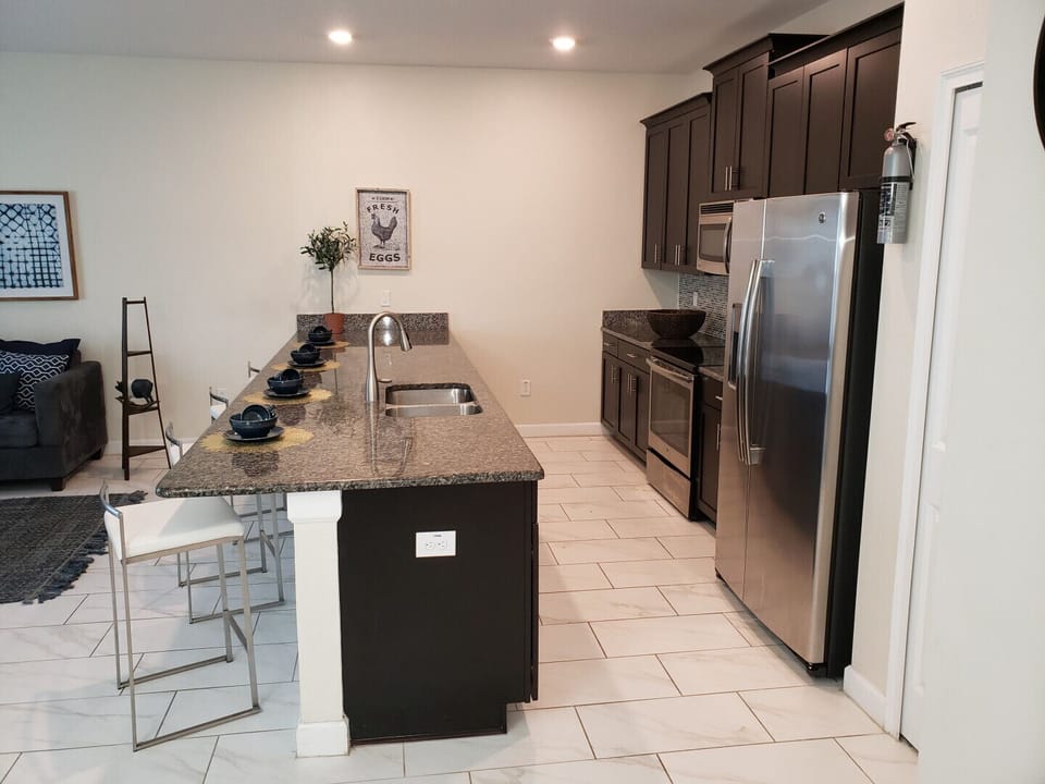 Full Kitchen